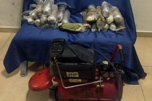 Hava kompres&ouml;r&uuml;nden 11 kilo esrar &ccedil;ıktı