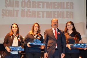 Bursa Mudanya'da &ouml;ğretmenlere &ouml;zel kutlama