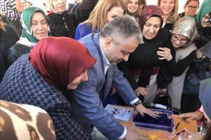 Bursa'da&nbsp;''Şiddete karşı sevginin el izi'' etkinliği