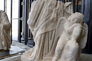 Anavarza Antik Kenti'nde 'Hygieia ve Eros' heykeli bulundu