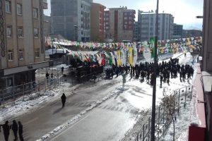 HDP mitinginde meydan boş kaldı