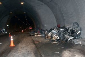Ordu'da t&uuml;nel i&ccedil;inde trafik kazası: 1 &ouml;l&uuml;, 3 yaralı