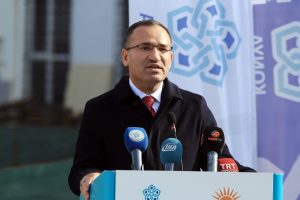 Bozdağ: "Kimin &ouml;ğretmen olacağına Danıştay karar veremez"