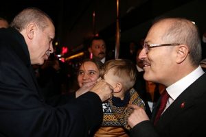 Cumhurbaşkanı Erdoğan, minik adaşı ile buluştu