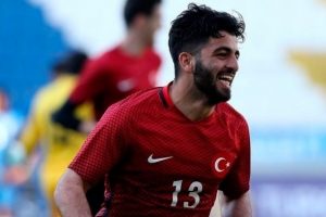 G&ouml;nl&uuml;ndeki T&uuml;rk takımını a&ccedil;ıkladı!
