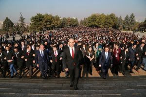 Binlerce &Uuml;lk&uuml;c&uuml; Anıtkabir'e y&uuml;r&uuml;d&uuml;