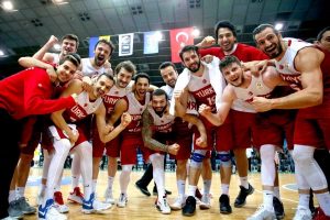 Milliler 2'de 2 yaptı