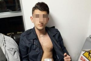 İnternet kafede bı&ccedil;aklı kavga: 3 yaralı
