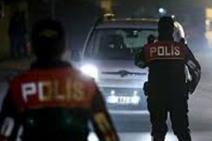 Otomobilden polise ateş a&ccedil;ıldı
