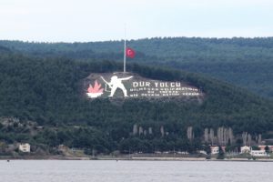 &Ccedil;anakkale'de bayraklar yarıya indirildi