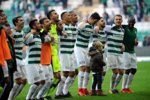 Bursaspor'dan 90 ma&ccedil; sonra bir ilk!