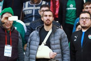 Harun Tekin i&ccedil;in a&ccedil;ıklama! Fenerbah&ccedil;e ma&ccedil;ına...