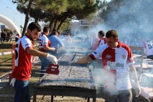 Tam 10 ton hamsi ikram edildi