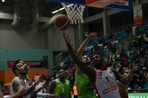 Muratbey Uşak Anadolu Efes deplasmanında