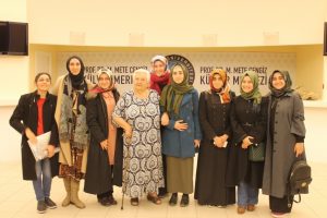 Prof. Atasoy, Bursa'da minyat&uuml;rlerle tarihi anlattı