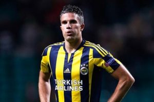 Robin van Persie sahalara d&ouml;n&uuml;yor