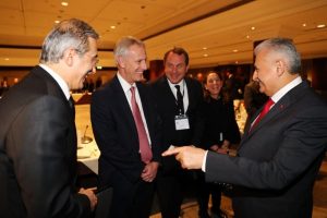 Yıldırım, İngiliz iş d&uuml;nyasının temsilcileriyle &ouml;ğle yemeği yedi