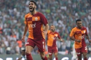 Tolga Ciğerci ve Latovlevici derbide yok