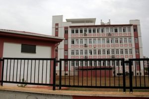 Okulda paniğe sebep olan tabanca 'oyuncak' &ccedil;ıktı