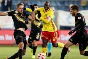 Osmanlıspor avantajı kaptı