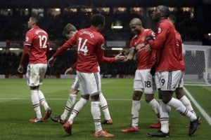Manchester United zirve takibini s&uuml;rd&uuml;rd&uuml;