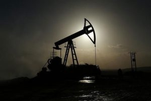 Brent petrol&uuml;n varili 63,16 dolar oldu