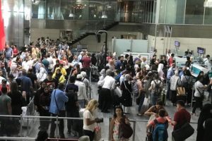 T&uuml;rkiye'nin 'y&uuml;k&uuml;n&uuml;' İstanbul havalimanları &ccedil;ekiyor