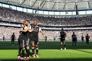 Beşiktaş derbide ilk peşinde