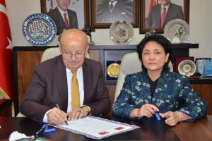Bursa İznik, &Ccedil;in'in 4 bu&ccedil;uk milyonluk şehri ile kardeş oldu