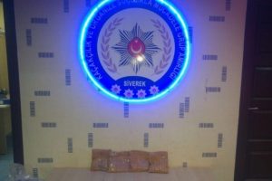 Yolcu otob&uuml;s&uuml;nde 1 bu&ccedil;uk kilo eroin ele ge&ccedil;irildi