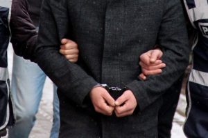Mardin'de ter&ouml;r operasyonu: 14 g&ouml;zaltı