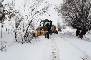 Tunceli'de 71 k&ouml;y yolu ulaşıma kapandı