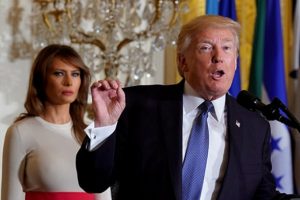 Trump'tan İslam karşıtı paylaşım!