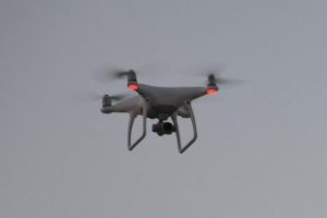 U&ccedil;aklar i&ccedil;in 'drone'lar kuşlardan tehlikeli