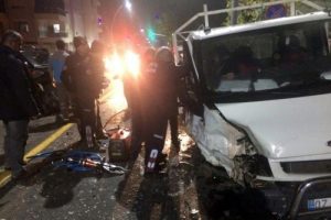 İki kamyonet &ccedil;arpıştı: 5 yaralı