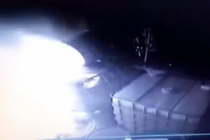 Kozmetik fabrikasındaki patlama kamerada