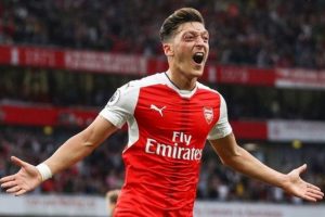 Arsenal Mesut &Ouml;zil &ouml;nderliğinde şov yaptı!