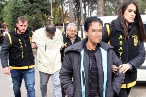 Adana'da komşu kanıyla sahtecilik son anda fark edildi!