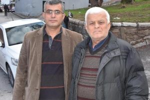 Dolandırıcılar, emekli iş&ccedil;iye 5 katlı apartmanını sattırdı