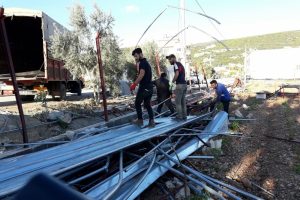 Afetzedeler yaralarını sarmaya başladı