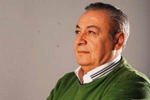 Profes&ouml;r evinde &ouml;l&uuml; bulundu