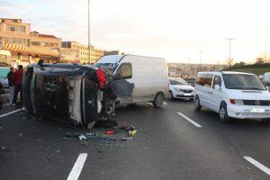 İstanbul'da trafiği kilitleyen kaza