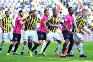 Fenerbah&ccedil;e, Paşa'ya evinde kaybetmiyor