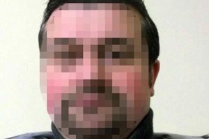 Avukatın etek altı g&ouml;r&uuml;nt&uuml;lerini &ccedil;eken polis yakalandı