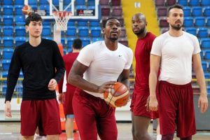 Trabzonspor, Fenerbah&ccedil;e ma&ccedil;ı hazırlıklarını tamamlandı