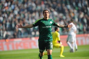 Bursaspor, Atiker Konyaspor'u rahat ge&ccedil;ti
