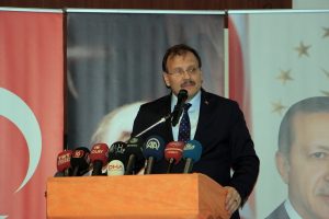 &Ccedil;avuşoğlu Bursa'da konuştu: "Siz destek vermeseydiniz başaramazdık"