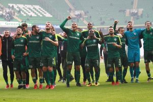 Bursaspor yenilmezlik serisini 7 ma&ccedil;a &ccedil;ıkardı