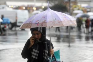 İstanbul'da sağanak yağış etkili oluyor