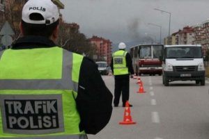 İmam hatip ortaokulu m&uuml;d&uuml;r&uuml; g&ouml;zaltında!